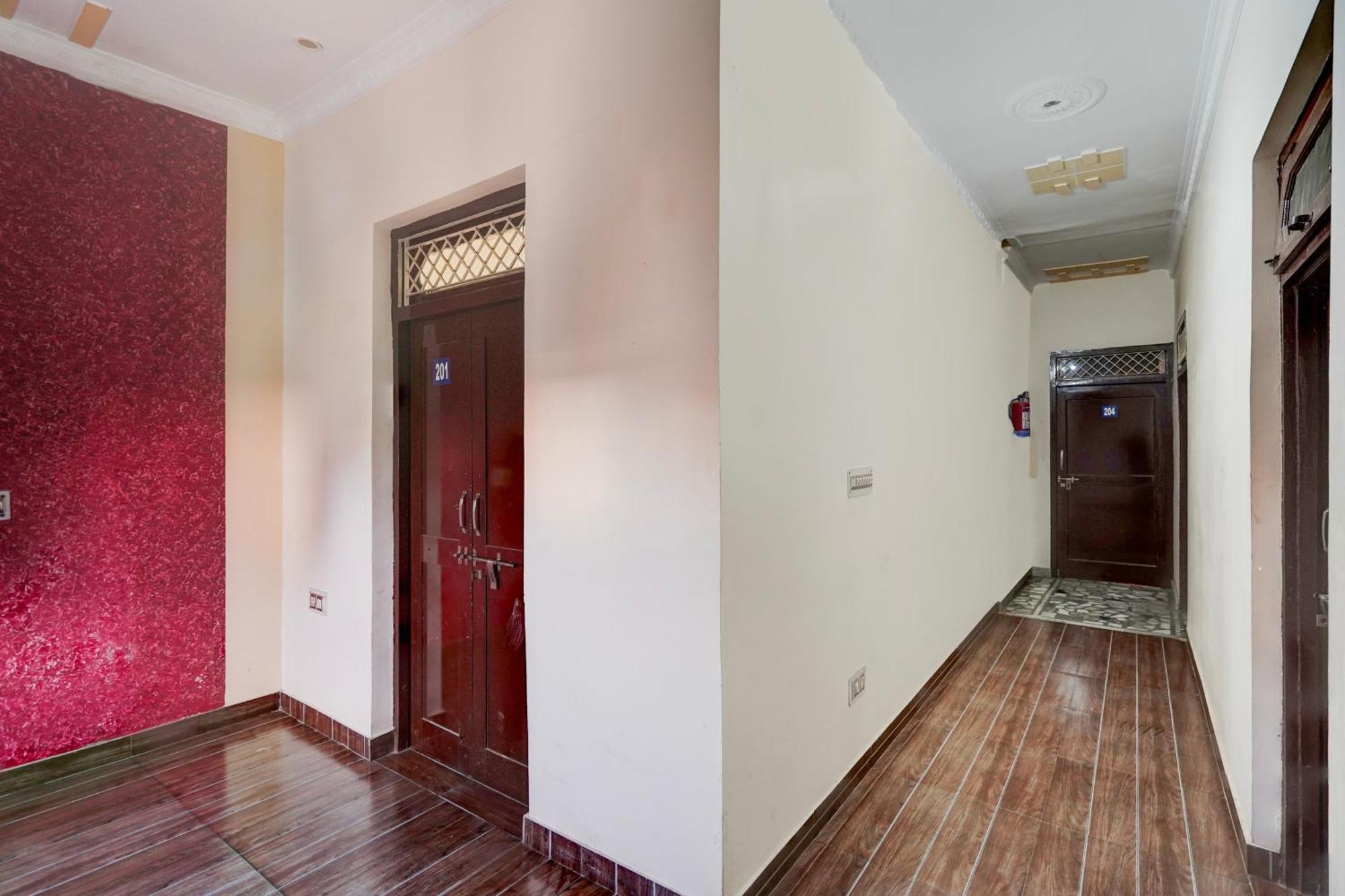 Oyo Hotel Maharaja Palace Meerut Dış mekan fotoğraf